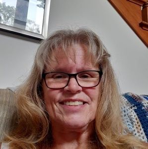 Meet your Posher, Cynthia